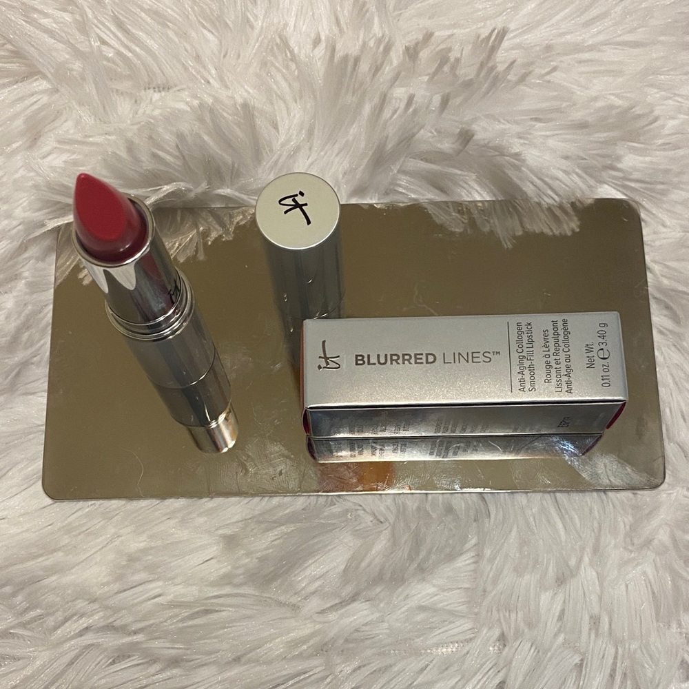 IT Cosmetics Blurred Lines Lipstick - Je Ne Sais Quoi